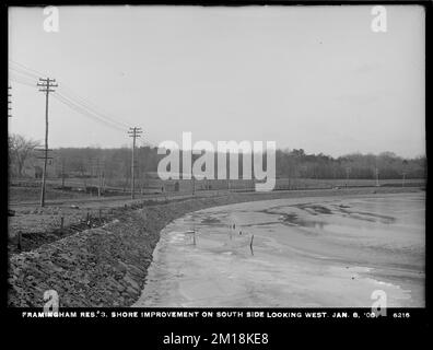 Sudbury Department, Framingham Reservoir No. 3, Shore Improvement on South Side, Looking West, Framingham, Massachusetts, Januar 8, 1908 , Wasserwerke, Reservoirs, Wasserverteilungsstrukturen, Baustellen Stockfoto