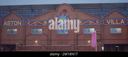 Birmingham, Großbritannien. 11.. Dezember 2022. Birmingham, England, Dezember 11. 2022: Allgemeiner Blick auf den Villa Park vor dem Barclays FA Womens Super League-Fußballspiel zwischen Aston Villa und Arsenal im Villa Park in Birmingham, England. (James Whitehead/SPP) Kredit: SPP Sport Press Photo. Alamy Live News Stockfoto