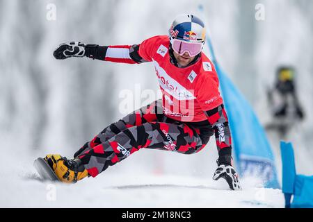 Winterberg, Deutschland. 11.. Dezember 2022. Snowboard: Weltmeisterschaft, Parallel Slalom, Finale, Herren. Benjamin Karl (Osterreich) in Aktion. Kredit: Marius Becker/dpa/Alamy Live News Stockfoto