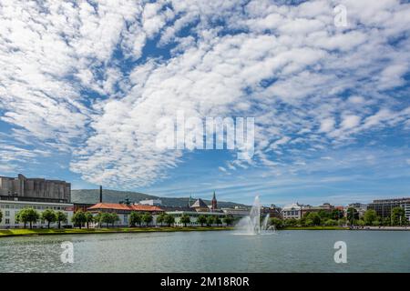 Blick über den See Lille Lungegardsvannet in der norwegischen Stadt Bergen Stockfoto