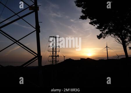 Sonnenuntergang aus Gibraltarischer Sicht. Provinz Cádiz, Spanien. Stockfoto