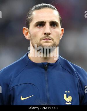 Adrien Rabiot aus Frankreich steht vor dem Viertelfinale der FIFA-Weltmeisterschaft im Al Bayt Stadium in Al Khor, Katar. Foto: Samstag, 10. Dezember 2022. Stockfoto