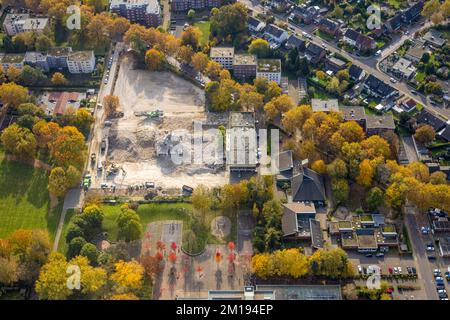 Luftaufnahme, Gebäudebereich mit fertiggestelltem Abriss des Hochhauses Geschäftszentrum Rentfort-Nord an der Schwechater Straße im Bezirk Re Stockfoto