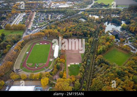 Luftaufnahme, Gladbeck-Stadion - Vestische Kampfbahn im Bezirk Butendorf in Gladbeck, Ruhrgebiet, Nordrhein-Westfalen, Deutschland, DE, Europa, Fußball Stockfoto