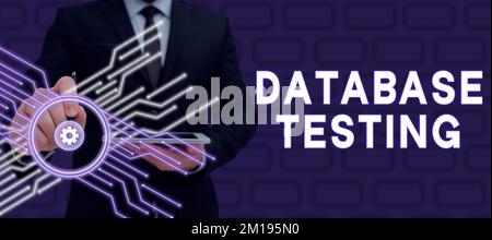 Datenbanktests mit konzeptionellem Titel. Das Konzeptfoto umfasst die vom Internet aus der Datenbank abgerufenen Werte Stockfoto