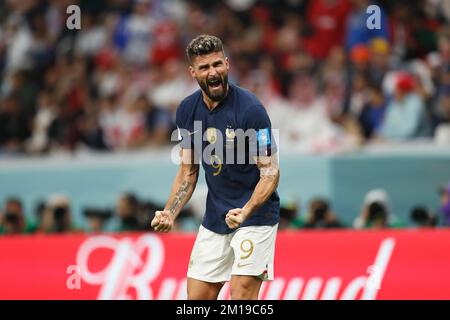 Al-Khor, Katar. 10.. Dezember 2022. Olivier Giroud (FRA) Fußball : Giroud feiert nach seinem Tor beim FIFA-Weltmeisterschaftsspiel Katar 2022 das Viertelfinale zwischen England 1-2 Frankreich im Al Bayt Stadion in Al Khor, Katar . Kredit: Mutsu Kawamori/AFLO/Alamy Live News Stockfoto