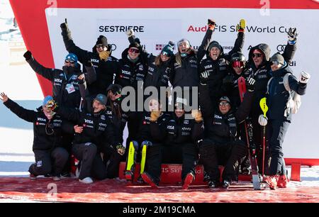 Sestriere, Italien. 11.. Dezember 2022. SKIFAHREN - FIS SKI WORLD CUP, Slalom Sestriere Frauen, Piemonte, Italien USA Teamkredit: Independent Photo Agency/Alamy Live News Stockfoto