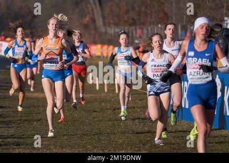 TURIN, ITALIEN - DEZEMBER 11: Dione Schipper aus den Niederlanden nimmt am 11. Dezember 2022 an der Europameisterschaft der Cross Country Championships U20 in Turin Teil (Foto: Federico Tardito/BSR-Agentur) Kredit: BSR-Agentur/Alamy Live News Stockfoto