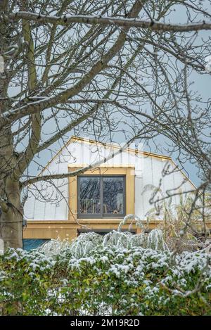 Edinburgh, Schottland, Großbritannien - Arcadia-Kinderzimmer von Malcolm Fraser Architects im Winterschnee Stockfoto