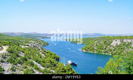 Blick auf Gärten, Straßen und Gassen von Zadar, Dalmatien in Kroatien, Europa Stockfoto