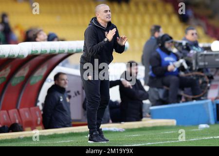 Benevento, Italien. 11.. Dezember 2022. Fabio Cannavaro Cheftrainer von Benevento Calcio während des Fußballspiels der Serie B zwischen Benevento Calcio und AS Cittadella im Ciro Vigorito Stadion in Benevento (Italien), 11.. Dezember 2022. Foto: Cesare Purini/Insidefoto Credit: Insidefoto di andrea staccioli/Alamy Live News Stockfoto