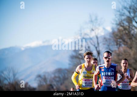 Der belgische Robin Hendrix wurde am Sonntag, den 11. Dezember 2022 in Piemont (Italien) während des Herrenrenrenrenrenrenrenrenrenns bei den European Cross Country Championships in Aktion gezeigt. BELGA FOTO JASPER JACOBS Stockfoto