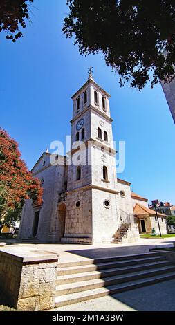 Blick auf Gärten, Straßen und Gassen von Zadar, Dalmatien in Kroatien, Europa Stockfoto