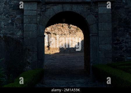 Alter Eintritt in das Schloss Castelo de Vide. Portugal. Stockfoto