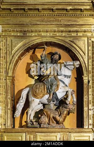 Statue von St. James, in der Kathedrale von Santiago de Compostela, Spanien Stockfoto