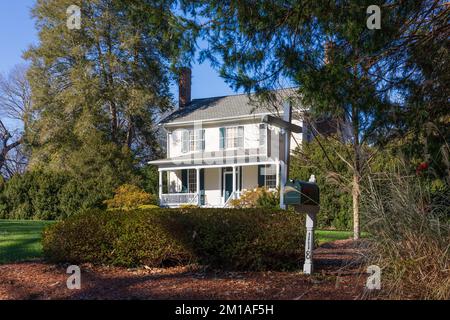 HILLSBOROUGH, NC, USA-29 NOV 2022: The Nash-Hooper House, Ca. 1772. Stockfoto