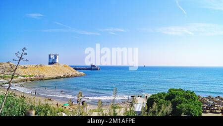 Zementfabrik in Vallcarca an der Küste von El Garraf, Barcelona, Katalonien, Spanien, Europa Stockfoto