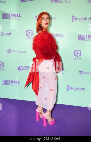 Eliza Rose Backstage am zweiten Tag des Jingle Bell Ball mit
