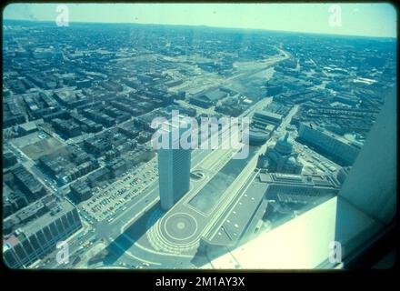 Blick auf den Christian Science Complex vom Prudential Tower, Boston, Kirchen, Städten und Städten. Edmund L. Mitchell Kollektion Stockfoto