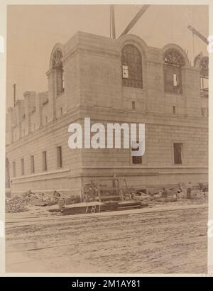 Blick auf Dartmouth und Boylston Street Ecke, mit Fenstern im zweiten Stock, Bau des McKim Gebäudes, öffentliche Bibliotheken, Gebäudebau, Fenster, Boston Public Library Stockfoto