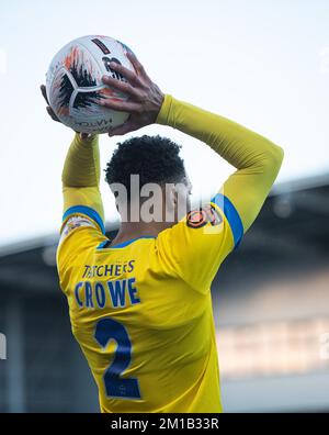 Oldham, Lancashire, Großbritannien. 11.. Dezember 2022. Torquay United's Dylan Crowe spielt beim Oldham Athletic Football Club V Torquey United Football Club im Boundary Park in der National League (Bild: Kredit: Cody Froggatt/Alamy Live News) Stockfoto