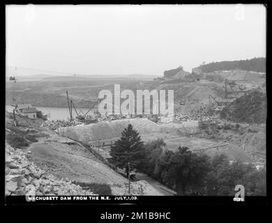 Wachusett Dam, aus Nordosten, Clinton, Mass., 1. Juli, 1903 , Wasserwerke, Dämme, Baustellen Stockfoto