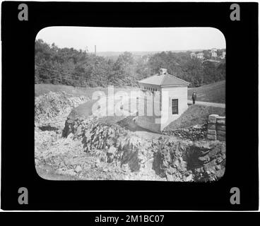 Wachusett Department, Wachusett Dam, Lightning Arrester House, Clinton, Mass., 1912 , Wasserwerke, Wasserkraftwerke Stockfoto