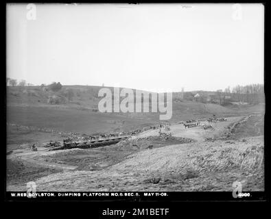 Wachusett Reservoir, Dumping Platform No. 8, Section 8, Boylston, Mass., Mai 11, 1903 , Wasserwerke, Reservoirs, Wasserverteilungsstrukturen, Baustellen Stockfoto