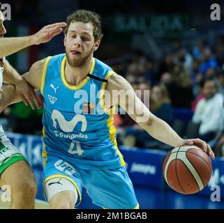 Madrid, Spanien. 11.. Dezember 2022. Spieler Paul Jorgensen von Movistar Estudiantes in Aktion während der Spanischen Liga, Liga LEB Oro, Basketballspiel zwischen Movistar Estudiantes und TAU Castello im Wizink Center Pavillon. Endpunktzahl; Movistar Estudiantes 77-52 TAU Castello Credit: SOPA Images Limited/Alamy Live News Stockfoto