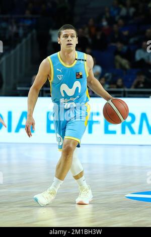 Madrid, Spanien. 11.. Dezember 2022. Spieler Hansel Atencia von Movistar Estudiantes in Aktion während der Spanischen Liga, Liga LEB Oro, Basketballspiel zwischen Movistar Estudiantes und TAU Castello im Wizink Center Pavillon. Endpunktzahl: Movistar Estudiantes 77-52 TAU Castello (Foto: Atilano Garcia/SOPA Images/Sipa USA). Guthaben: SIPA Live USA/Alamy News Stockfoto