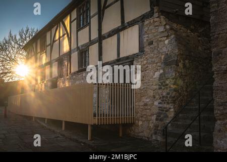 Westgate Hall, in den mittelalterlichen Stadtmauern der Altstadt von Southampton, Hampshire, England. Stockfoto