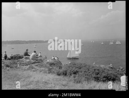 Rennen, Gewässer, Segelboote, Zuschauer, Segelbootrennen. Samuel Chamberlain Fotosammlung Negatives Stockfoto