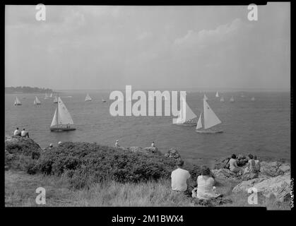 Rennen, Gewässer, Segelboote, Zuschauer, Segelbootrennen. Samuel Chamberlain Fotosammlung Negatives Stockfoto