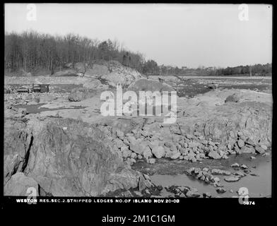 Weston Aqueduct, Weston Reservoir, Section 2, Stripped Leves North of Island, Weston, Massachusetts, 20. November 1903 Wasserwerke, Reservoirs, Wasserverteilungsstrukturen, Baustellen Stockfoto