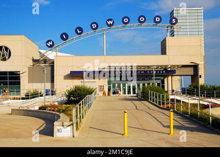 Das Wildwoods Convention Center in North Wildwood wurde im Doo-Wop-Architekturstil erbaut, der in der Stadt Jersey Shore vorherrscht Stockfoto