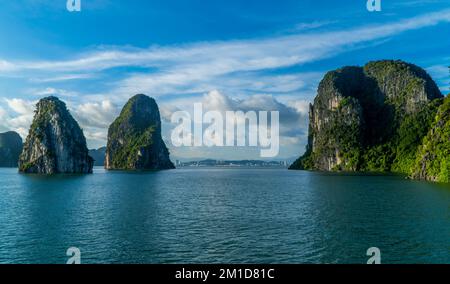 Die atemberaubenden Landschaften der Ha Long Bay, Vietnam Stockfoto