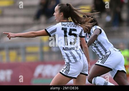 Rom, Italien , 11.. Dezember 2022 Abbildung von links nach rechts, Julia Grosso von Juventus feiert nach dem Tor Während der Fußball-Frauenmeisterschaft Serie A Spiel Roma gegen Juventus Credit: Massimo Insabato/Alamy Live News Stockfoto