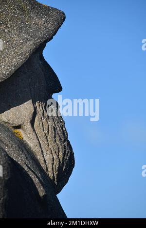 Detail einer Granitskulptur eines Goldbergmanns in Greymouth, Neuseeland, 2022 Stockfoto