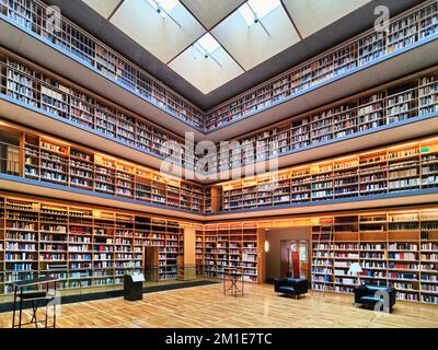 Innenansicht des Buchwürfels, Erweiterung der Herzogin Anna Amalia Bibliothek, Weimar, Thüringen, Deutschland, Europa Stockfoto