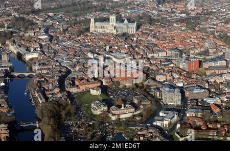 Luftaufnahme des Stadtzentrums von York im Dezember 2022 Stockfoto