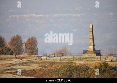 Hyde War Memorial Werneth Low, Oberstes Hacking Knife. Grauer Cornish Granit aus den gleichen Steinbrüchen wie in London Stockfoto