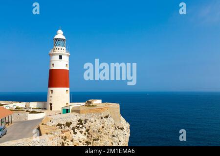 Der Leuchtturm Europa Point wurde Mitte des 19.. Jahrhunderts von Sir Alexander Woodford in Gibraltar erbaut Stockfoto