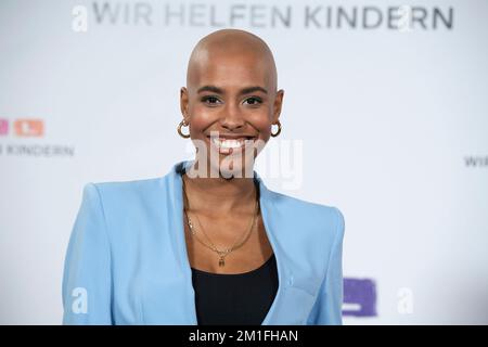 Huerth, Deutschland. 17.. November 2022. Sharon BATTISTE, 27. RTL Spendenmarathon „Wir helfen Kindern“, Fernsehen, 17..-18.. November 2022. Kredit: dpa/Alamy Live Nachrichten Stockfoto