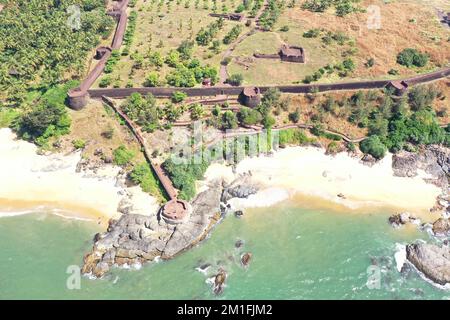 Luftaufnahme von Bekal Fort und Strand in Kasaragod, Kerala, Indien Stockfoto