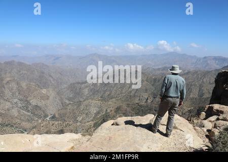 Geologe in der Bergregion Debub von Eritrea in Ostafrika Stockfoto