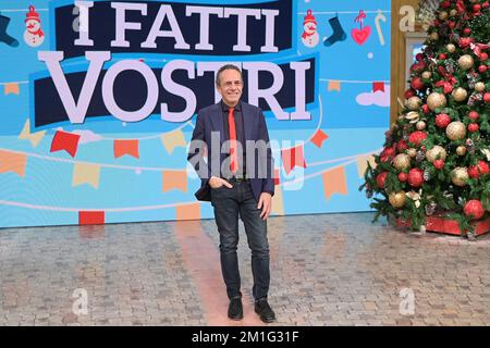 Rom, Italien. 12.. Dezember 2022. Stefano Palatsti nimmt an der Fotokonferenz der Rai-fernsehsendung „I fatti vostri“ im Studio 1 der Via Teulada Teil. Kredit: SOPA Images Limited/Alamy Live News Stockfoto