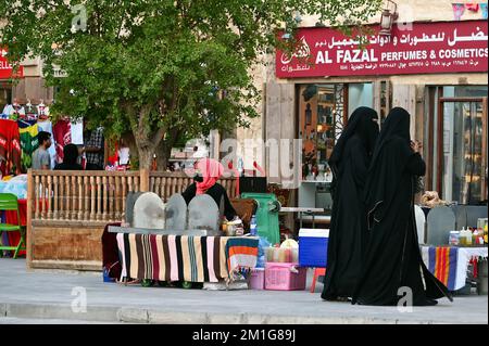 Eindrücke vom traditionellen Markt Souk Waqif in Doha Stockfoto