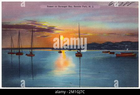 Sonnenuntergang auf Barnegat Bay, Seaside Park, N. J., Seen, Boote, Tichnor Brothers Collection, Postkarten der Vereinigten Staaten Stockfoto