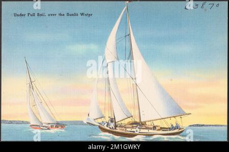 Unter einem vollen Segel, über dem sonnigen Wasser, Segelboote, Seen, Tichnor Brothers Collection, Postkarten der Vereinigten Staaten Stockfoto