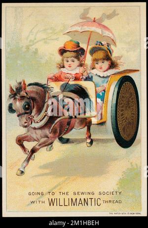 Ich gehe mit Willimantic-Faden zur Nähgesellschaft. , Mädchen, Pferde, Regenschirme, Wagen und Wagen, Faden, Baumwolle, amerikanische Handelskarten des 19.. Jahrhunderts Stockfoto